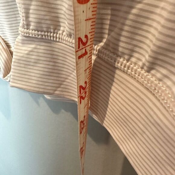 Zyia Long Sleeve Open Back Top Medium - Picture 7 of 8